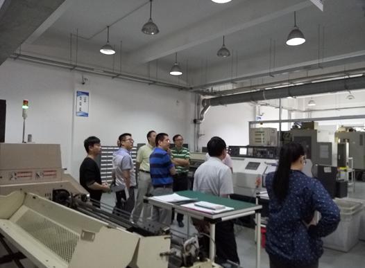 Wika, Germany visits hangruicheng intelligent tool cabinet factory